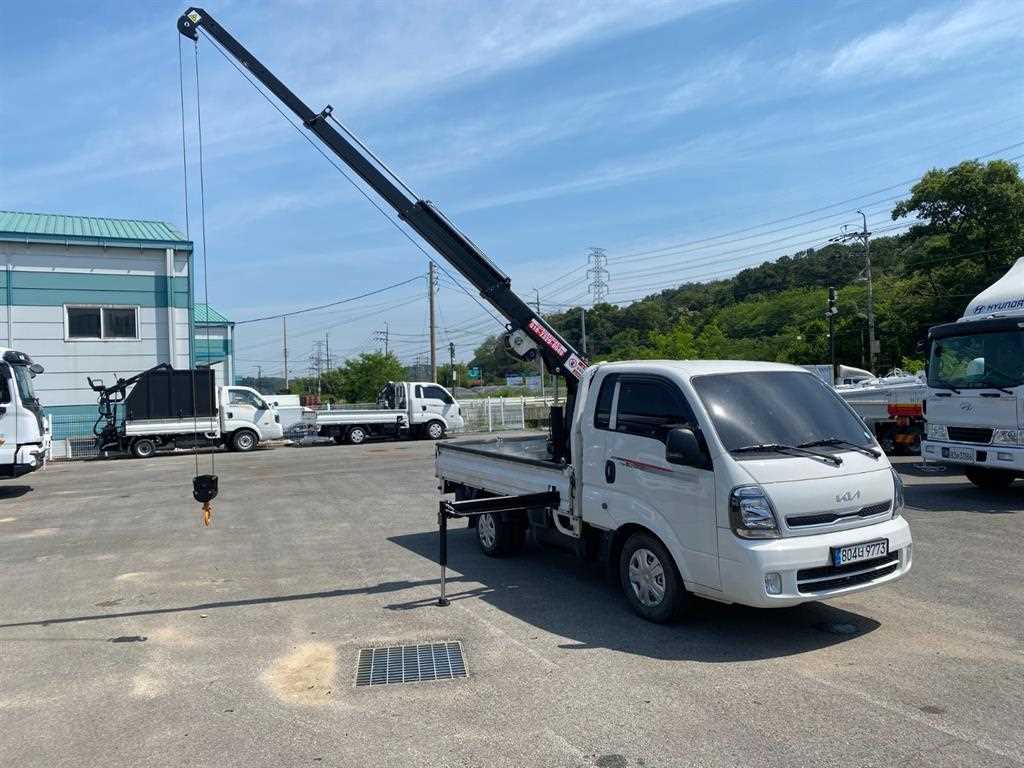 기아 봉고 1톤 카고크레인 2022년식 4단 크레인 붐 전개