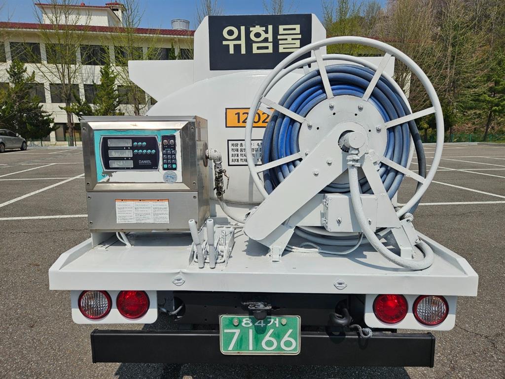 기아 봉고 1.4톤 탱크로리 2007년식 홈로리 후면 작업부