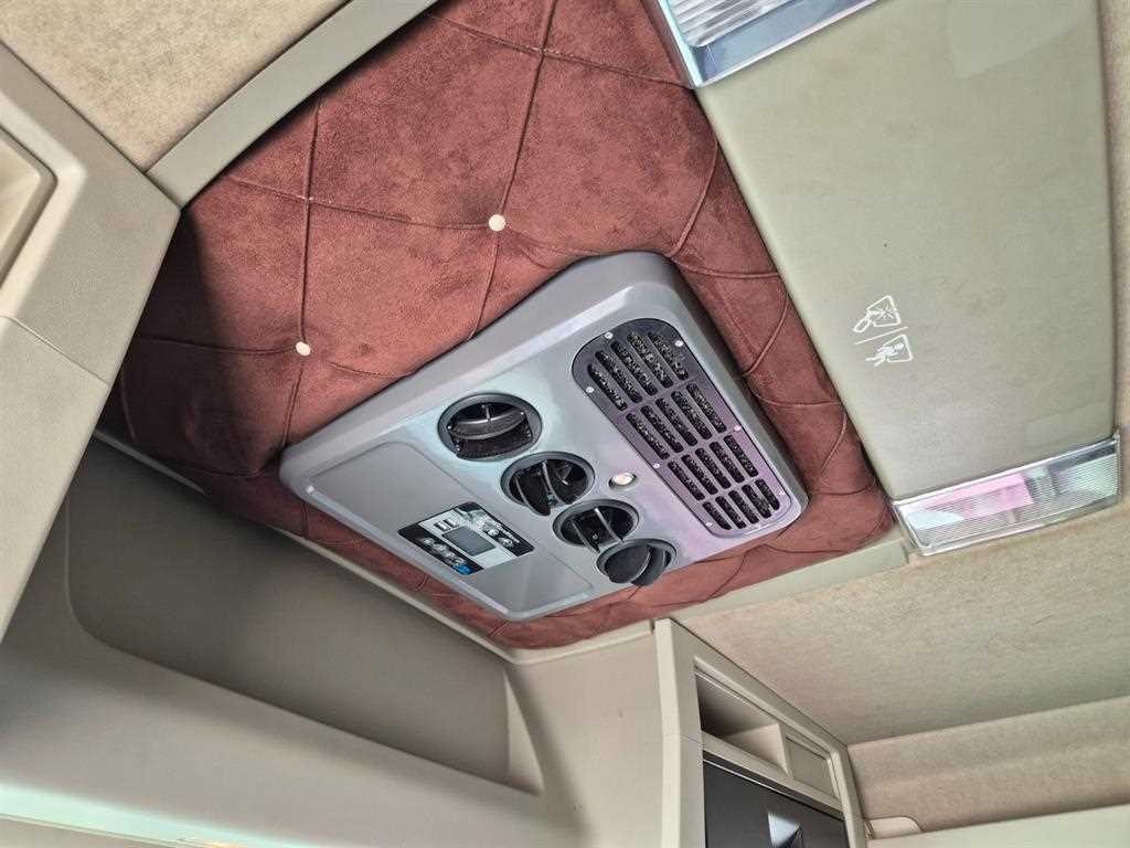 볼보 FH500 16.5톤 윙바디 2018년식 천장 에어컨