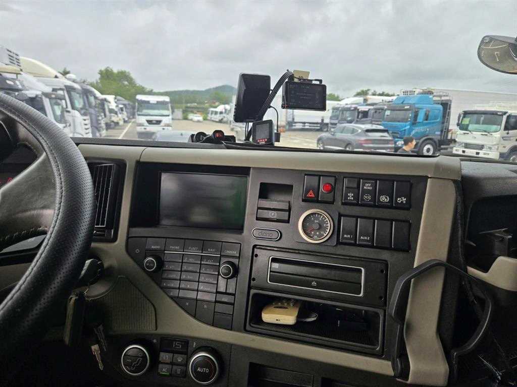 볼보 FM450 21톤 윙바디 2016년식 볼보 FM 센터페시아