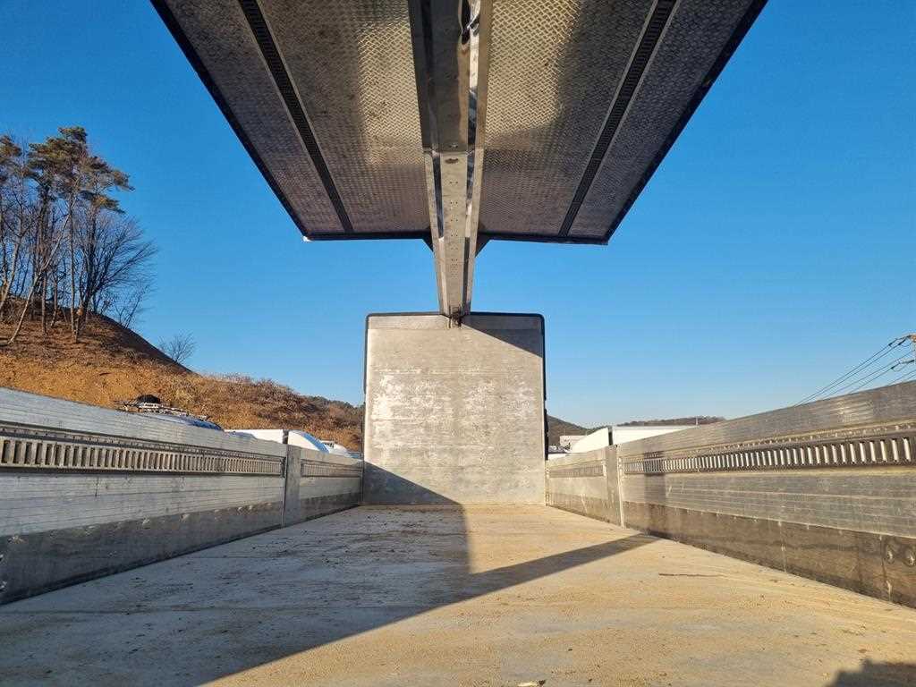 스카니아 P280 8.5톤 윙바디 2020년식 윙바디 적재함 내부
