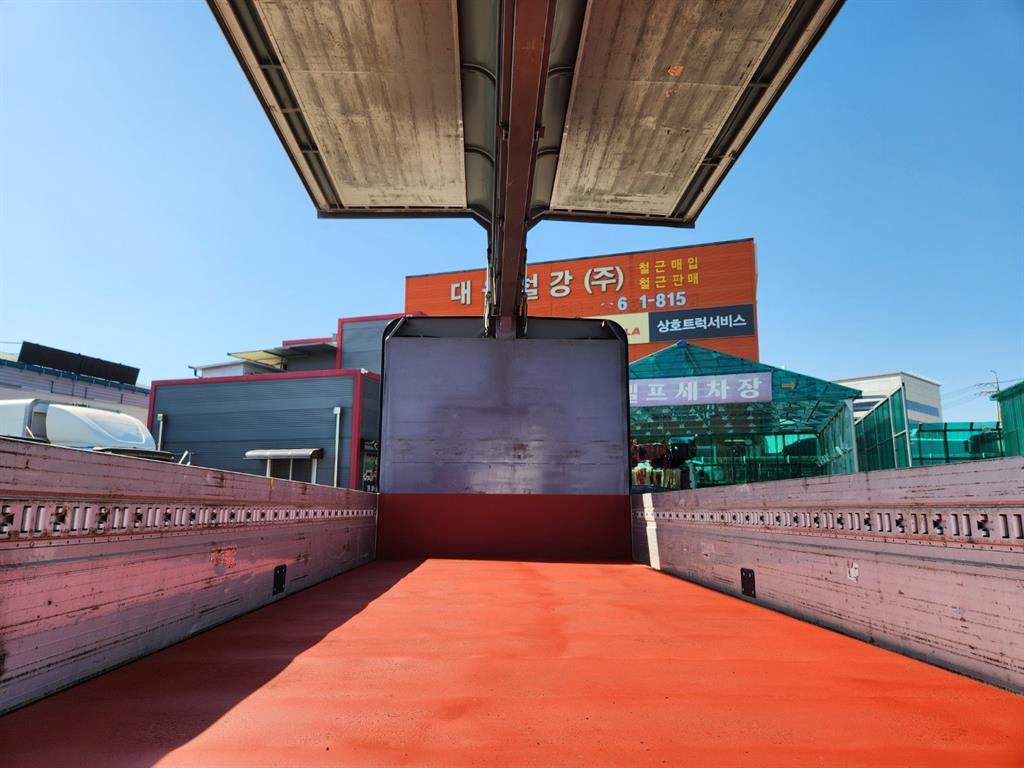 이스즈 엘프 3.5톤 윙바디 2021년식 윙바디 적재함 내부