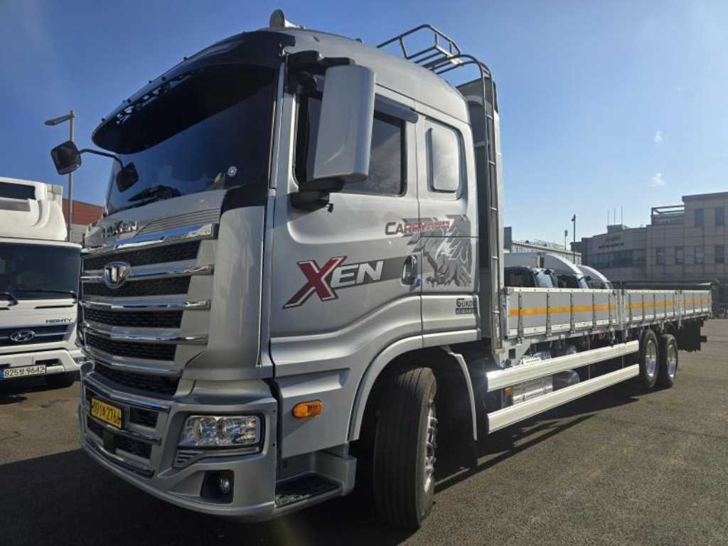 타타대우 맥쎈 8.5톤 카고 2025년식 맥쎈 카고 전측면