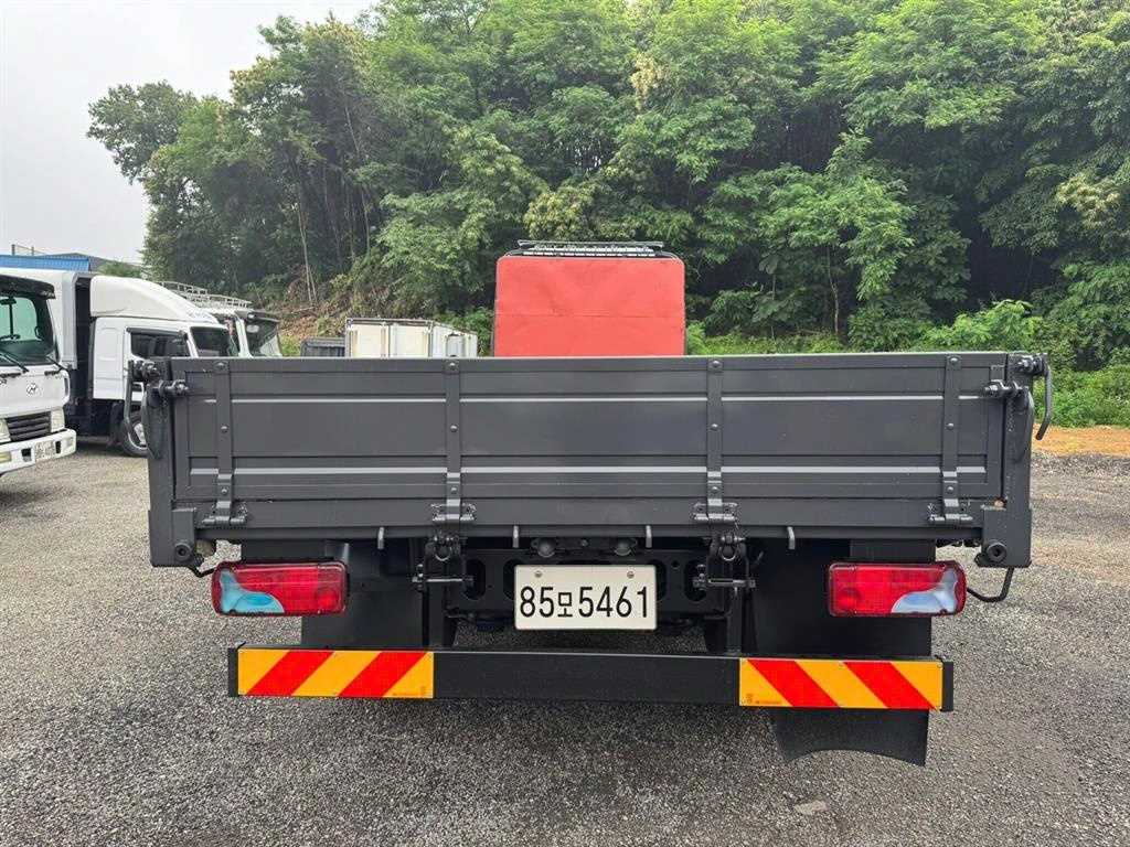 타타대우 프리마 6.5톤 카고 2018년식 카고 적재함 뒷문