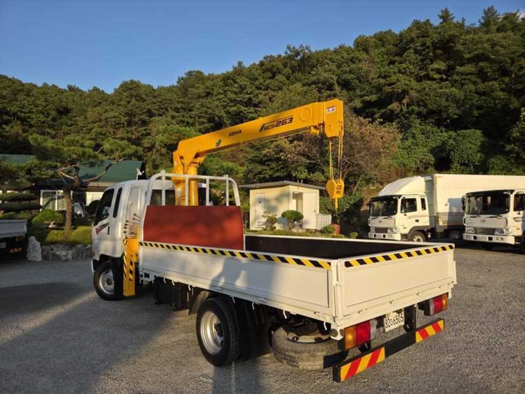 현대 마이티 2.5톤 카고크레인 2010년식 수산 SCS263 크레인