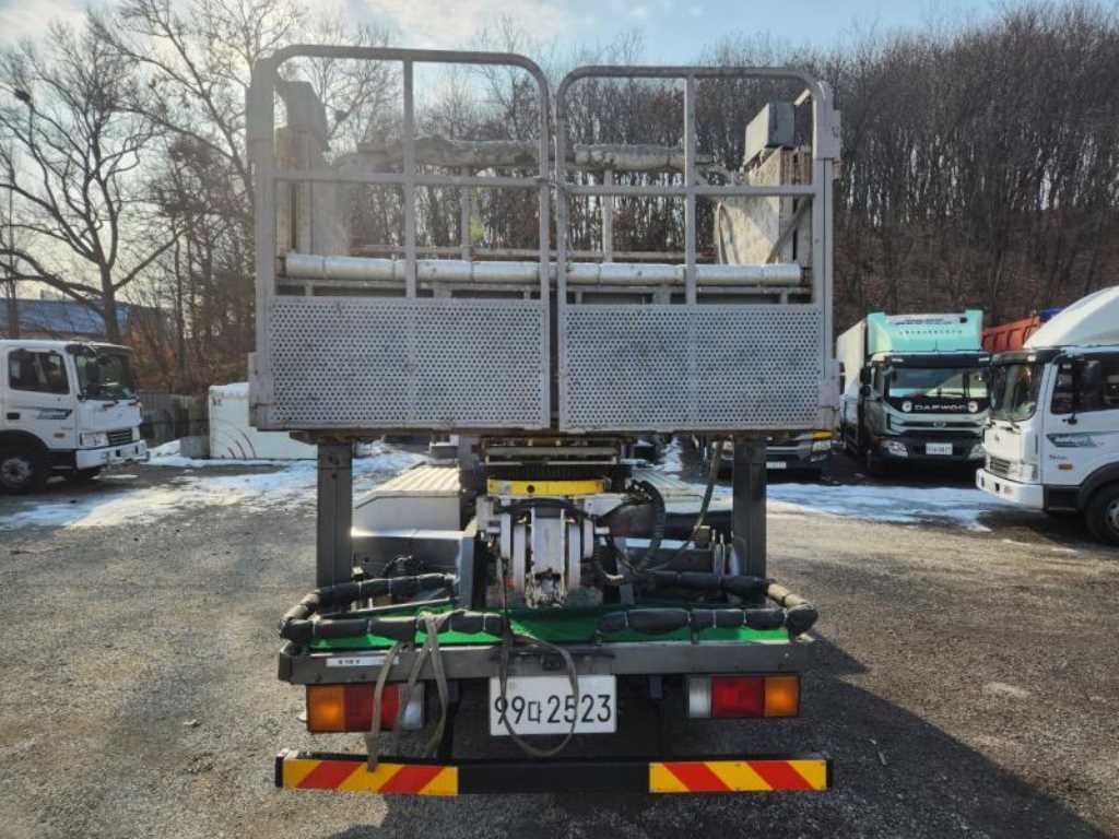 현대 마이티 3.5톤 고소작업차 2017년식 고소작업차 후면