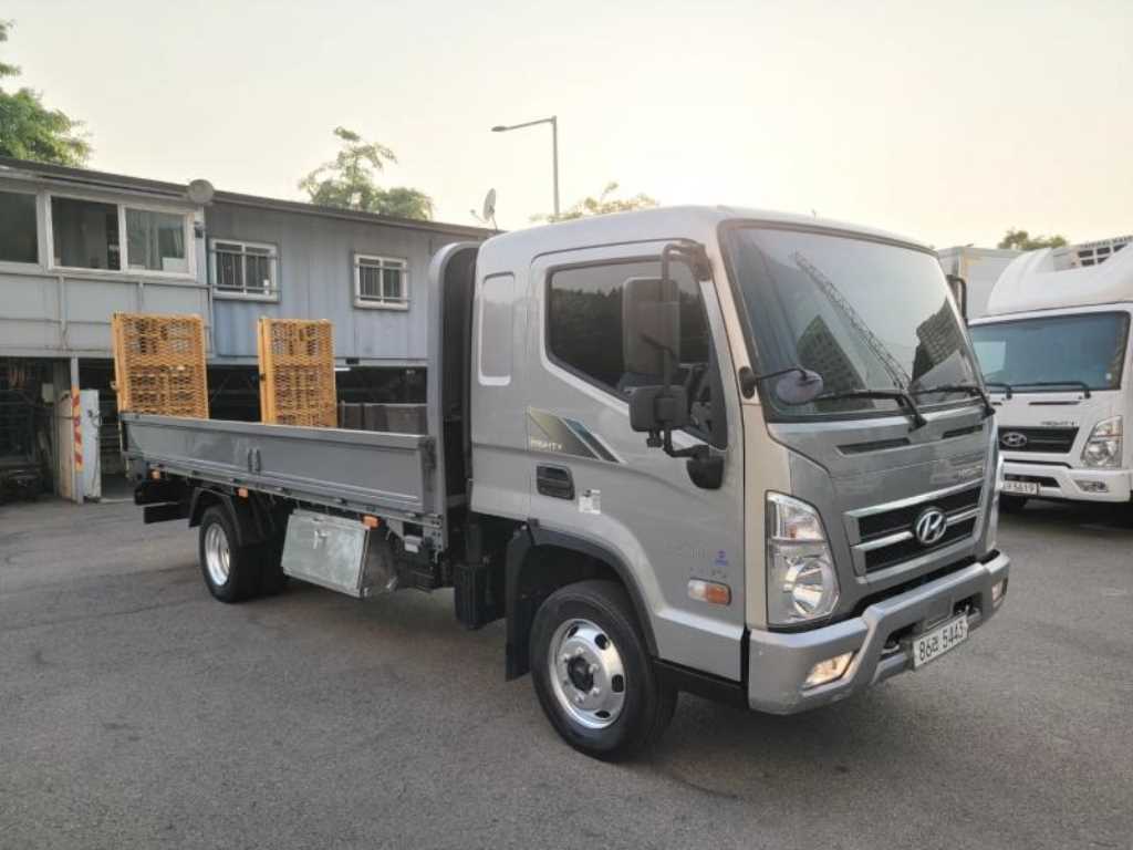 현대 마이티 3.5톤 셀프로더 2022년식 마이티 셀프로더 전측면