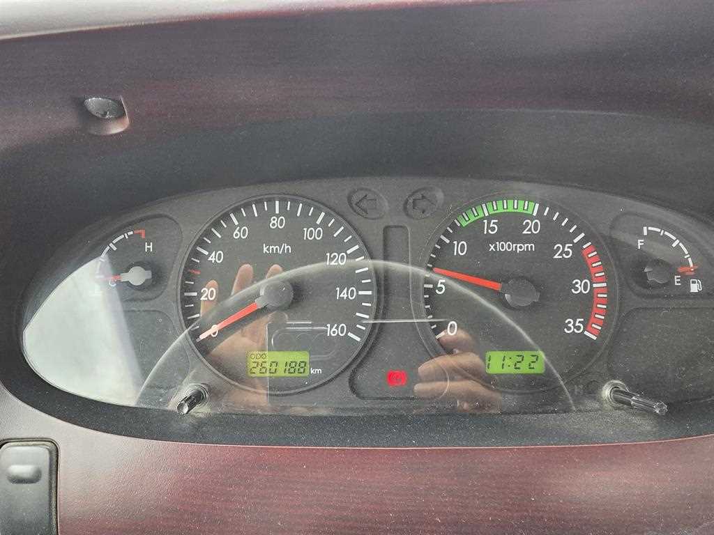 현대 마이티 3.5톤 카고 2014년식 계기판 주행거리 260,188km