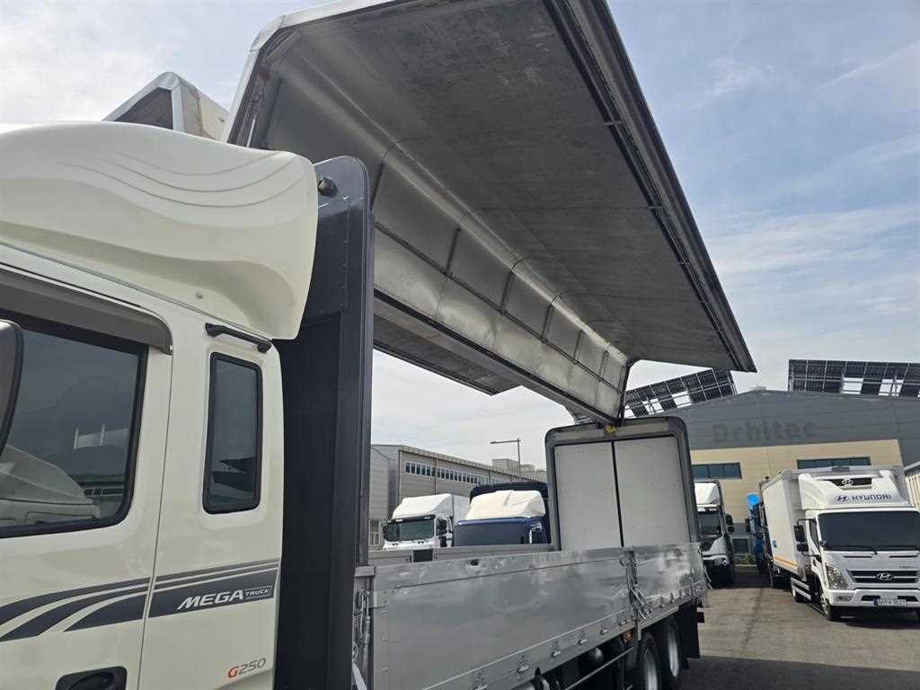 현대 메가트럭 4.5톤 윙바디 2011년식 MEGA TRUCK G250 표기