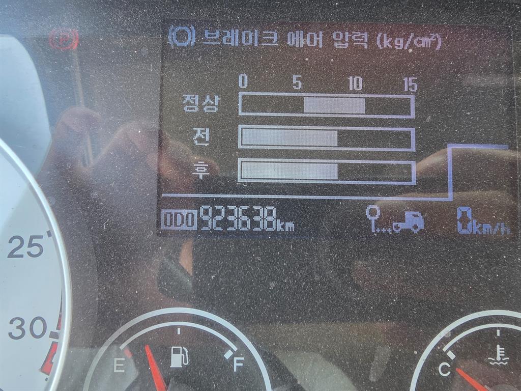 현대 메가트럭 4.5톤 카고 2010년식 사진 9