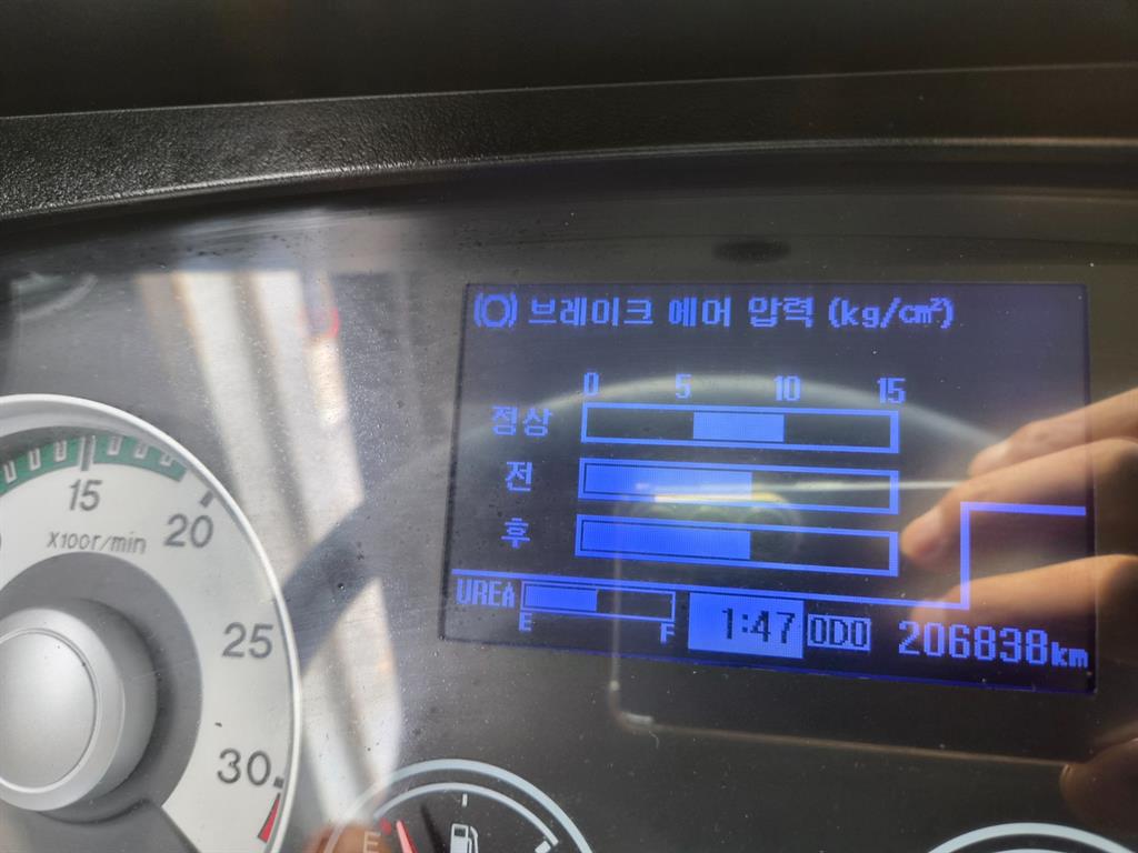 현대 메가트럭 5톤 덤프 2016년식 계기판 브레이크 에어 압력