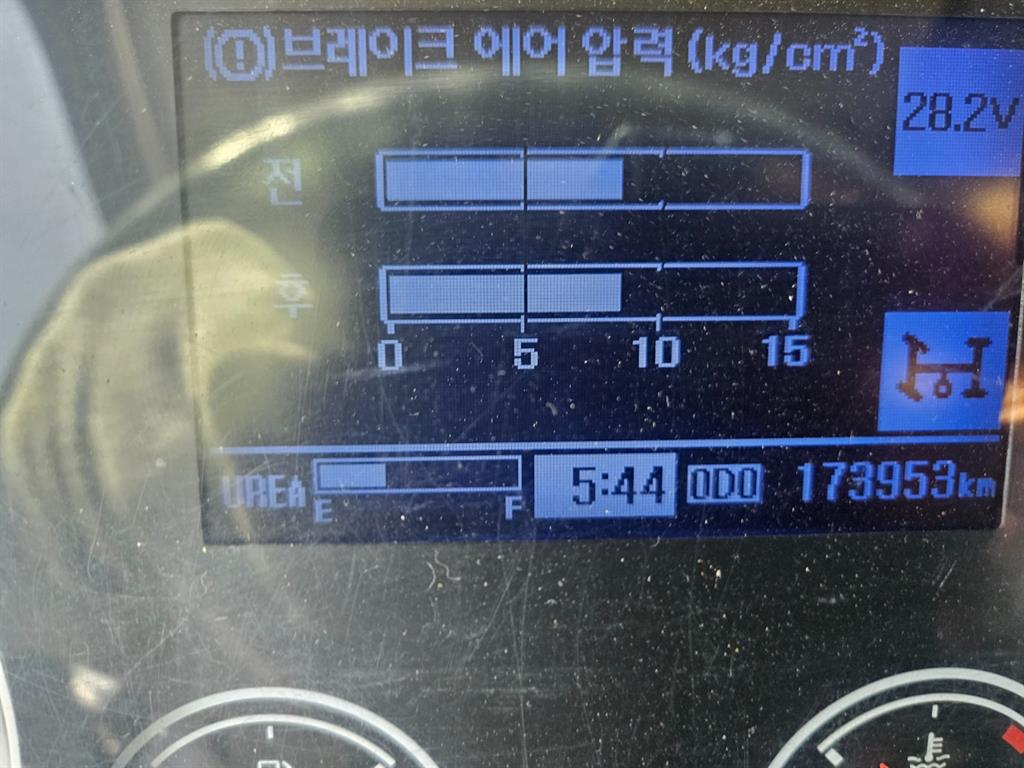 현대 메가트럭 5톤 집게차 2018년식 사진 15