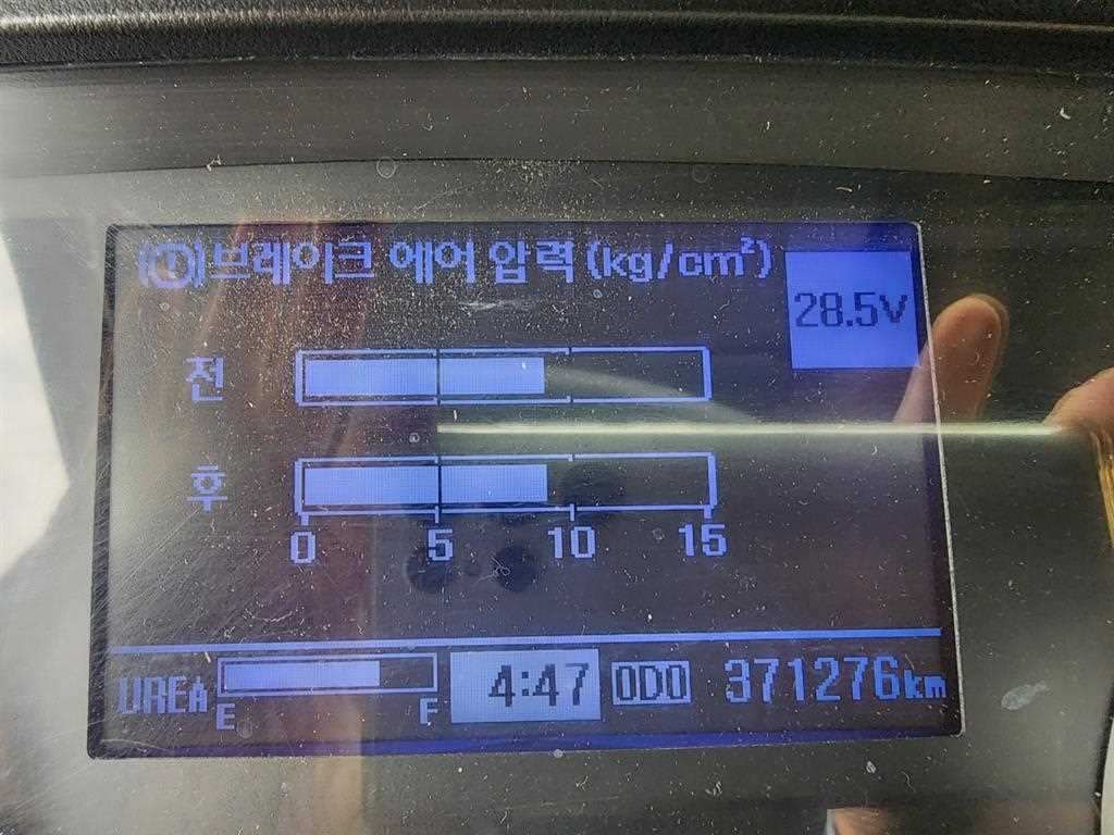 현대 메가트럭 5톤 집게차 2018년식 사진 10