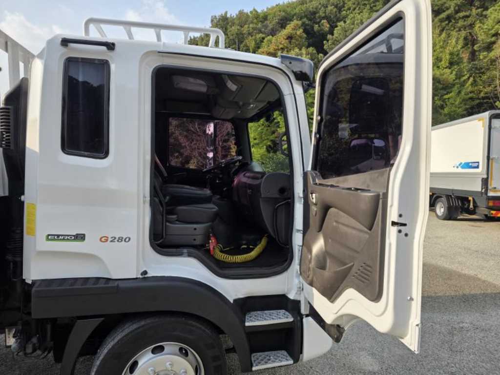 현대 메가트럭 5톤 카고 2015년식 EURO6 G280 표기