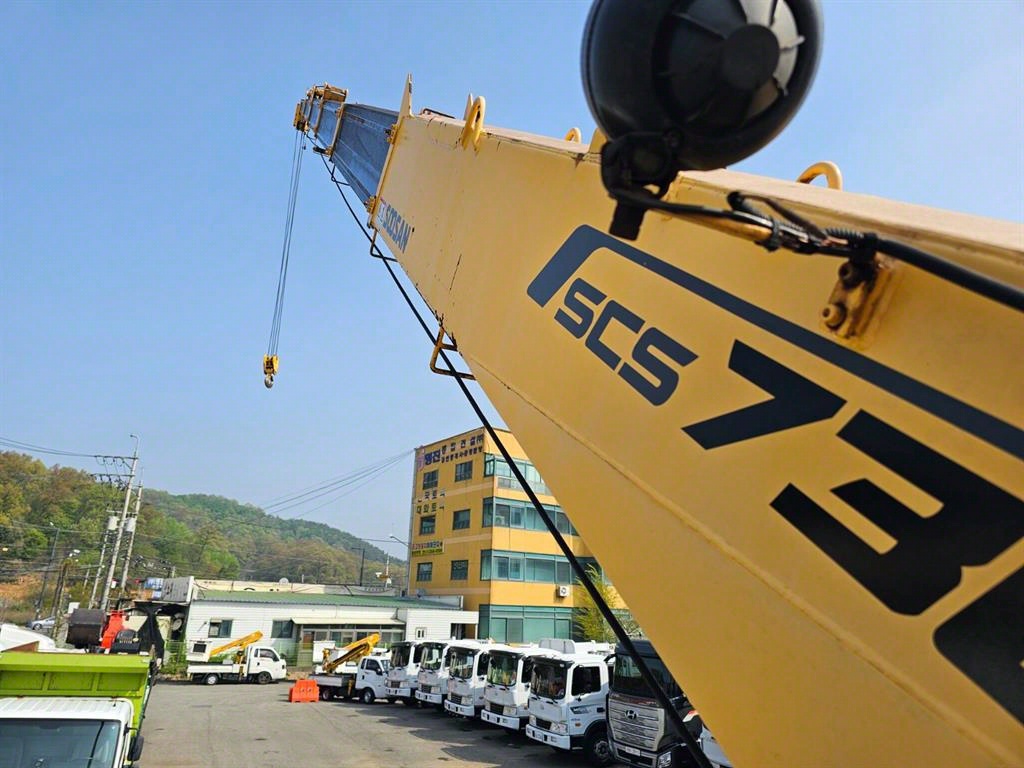 현대 메가트럭 5톤 카고크레인 2019년식 SCS736 붐 표기