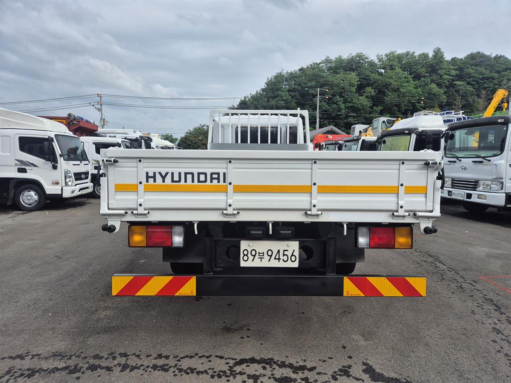 현대 메가트럭 5톤 카고 2008년식 사진 8