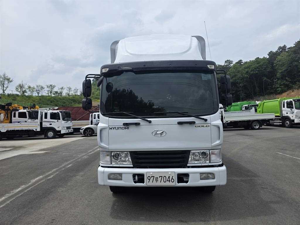 현대 메가트럭 5톤 윙바디 2014년식 메가트럭 정면