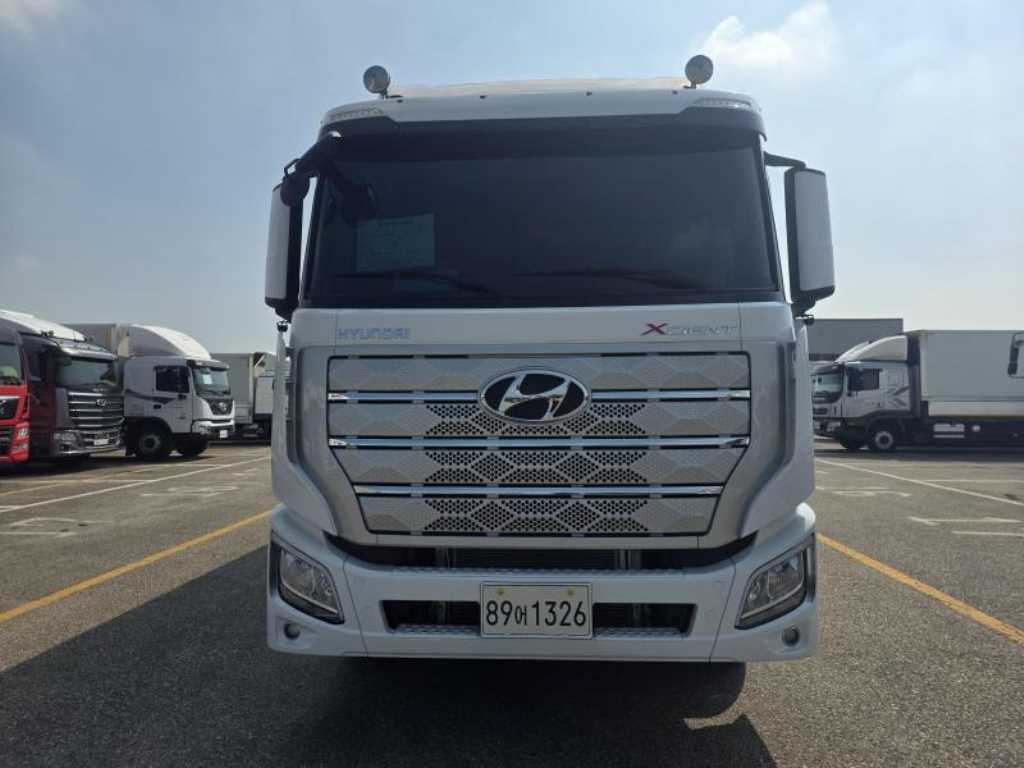 현대 엑시언트 9.5톤 윙바디 2018년식 엑시언트 정면
