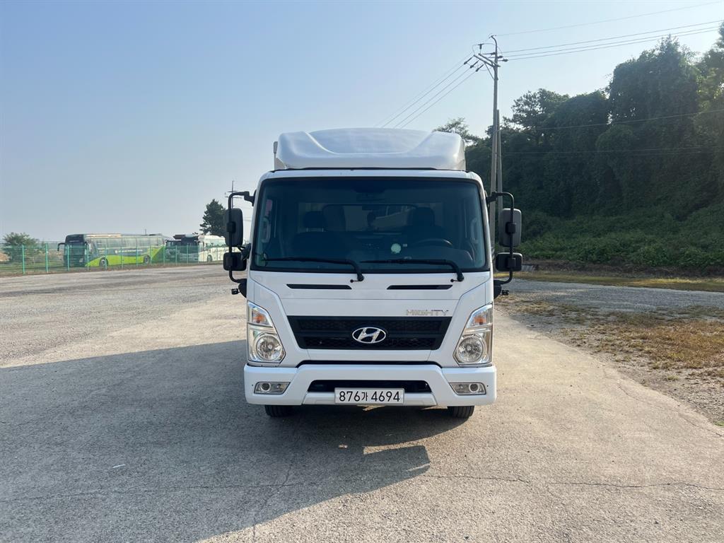 현대 올뉴마이티 2.5톤 내장탑 2019년식 정면