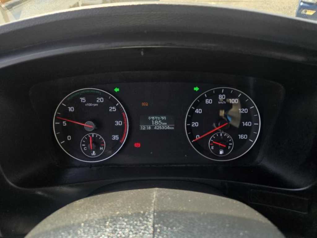 현대 올뉴마이티 3.5톤 냉동탑 2017년식 계기판 주행거리 425,304km