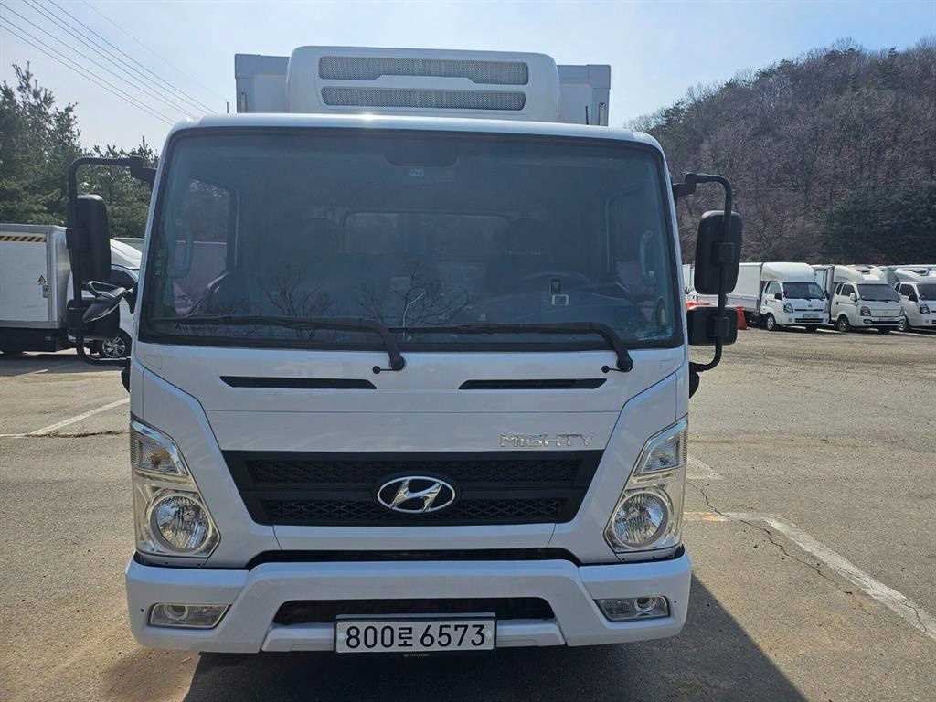 현대 올뉴마이티 3.5톤 냉동탑 2017년식 마이티 정면