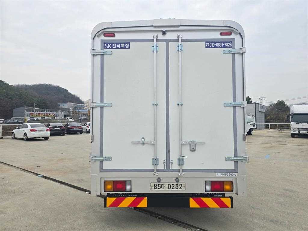 현대 올뉴마이티 3.5톤 윙바디 2021년식 후문과 전국특장 표기