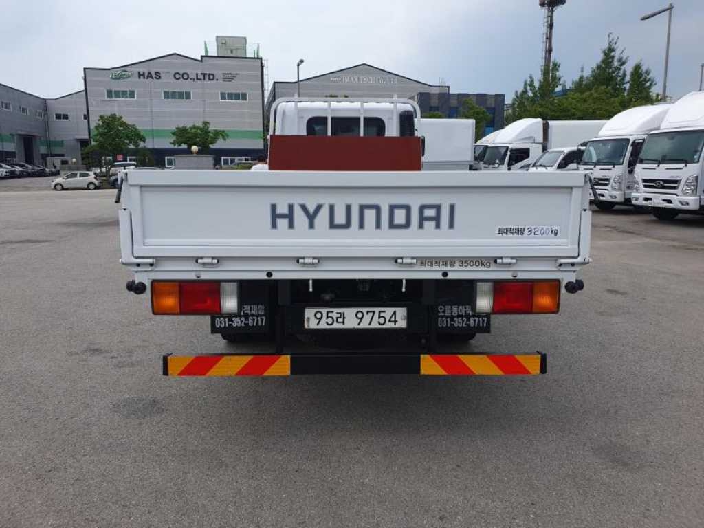 현대 올뉴마이티 3.5톤 카고 2015년식 적재함 뒷문 표기