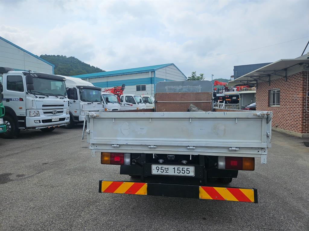 현대 올뉴마이티 3.5톤 카고 2019년식 카고 적재함 후면
