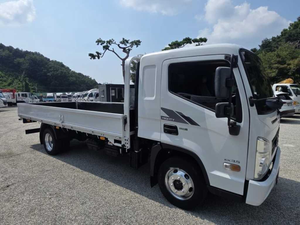 현대 올뉴마이티 3.5톤 카고 2019년식 전측면 외관