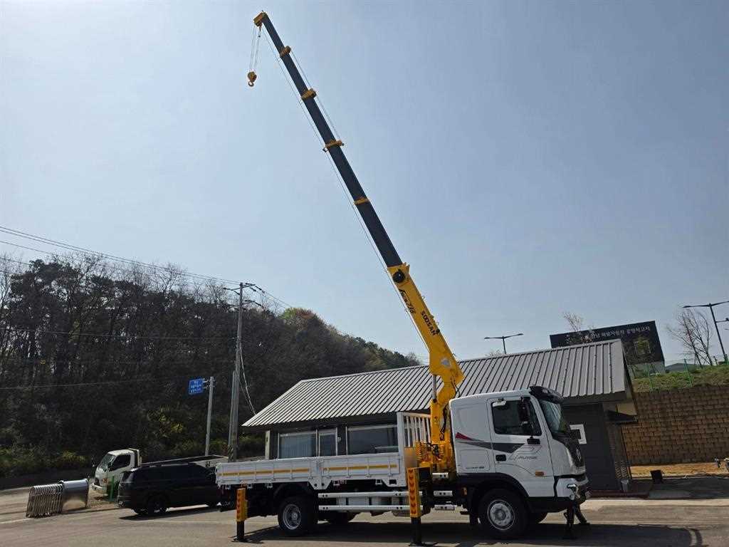 현대 파비스 5톤 카고크레인 2021년식 수산 크레인 붐 전개