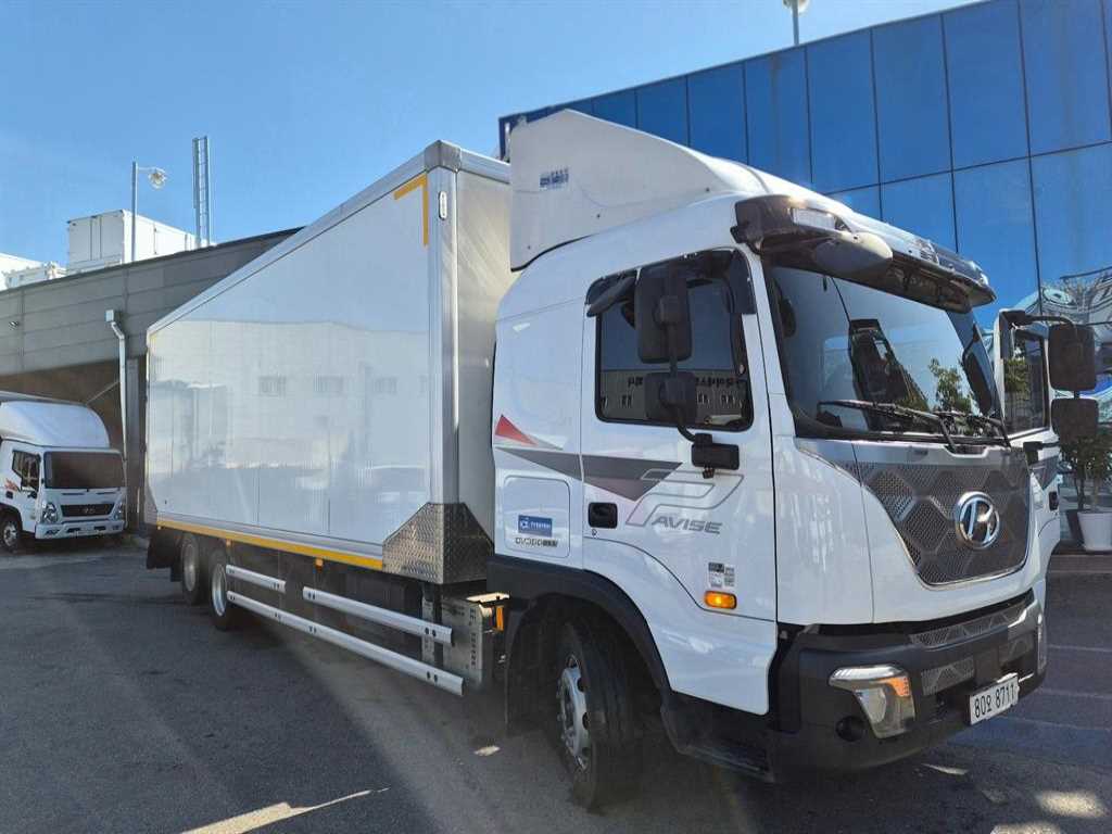 현대 파비스 8톤 냉동탑 2025년식 사진 3