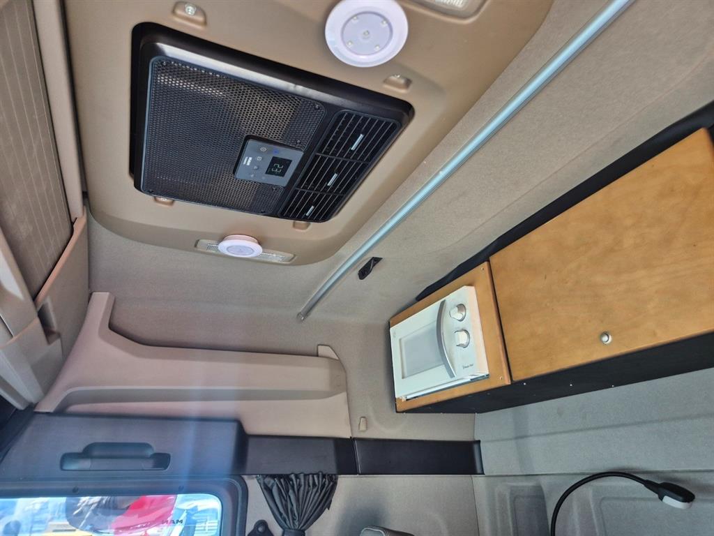 13톤 윙바디 2023년식 사진 10