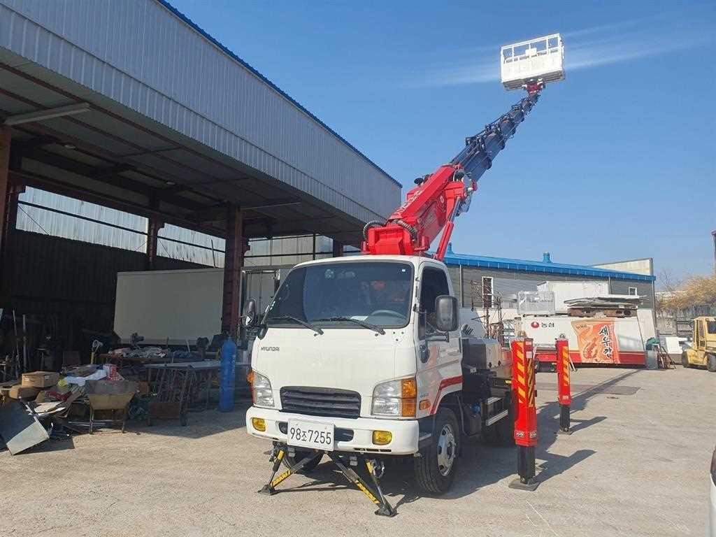 2.5톤 고소작업차 2019년식 사진 6