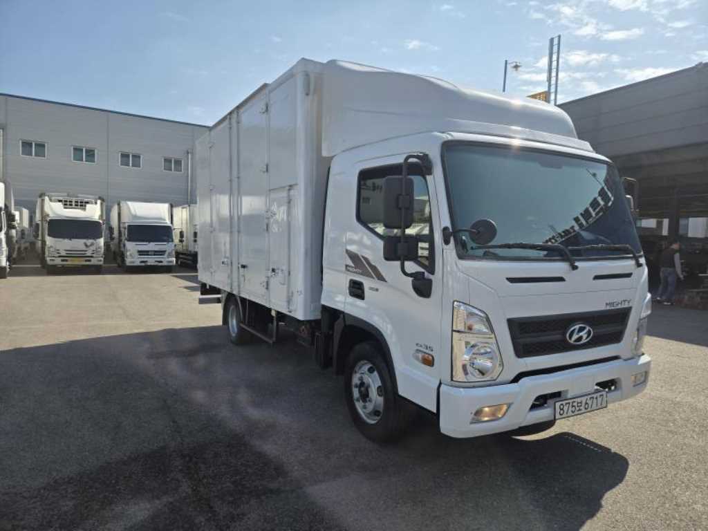 2.5톤 내장탑 2022년식 사진 3