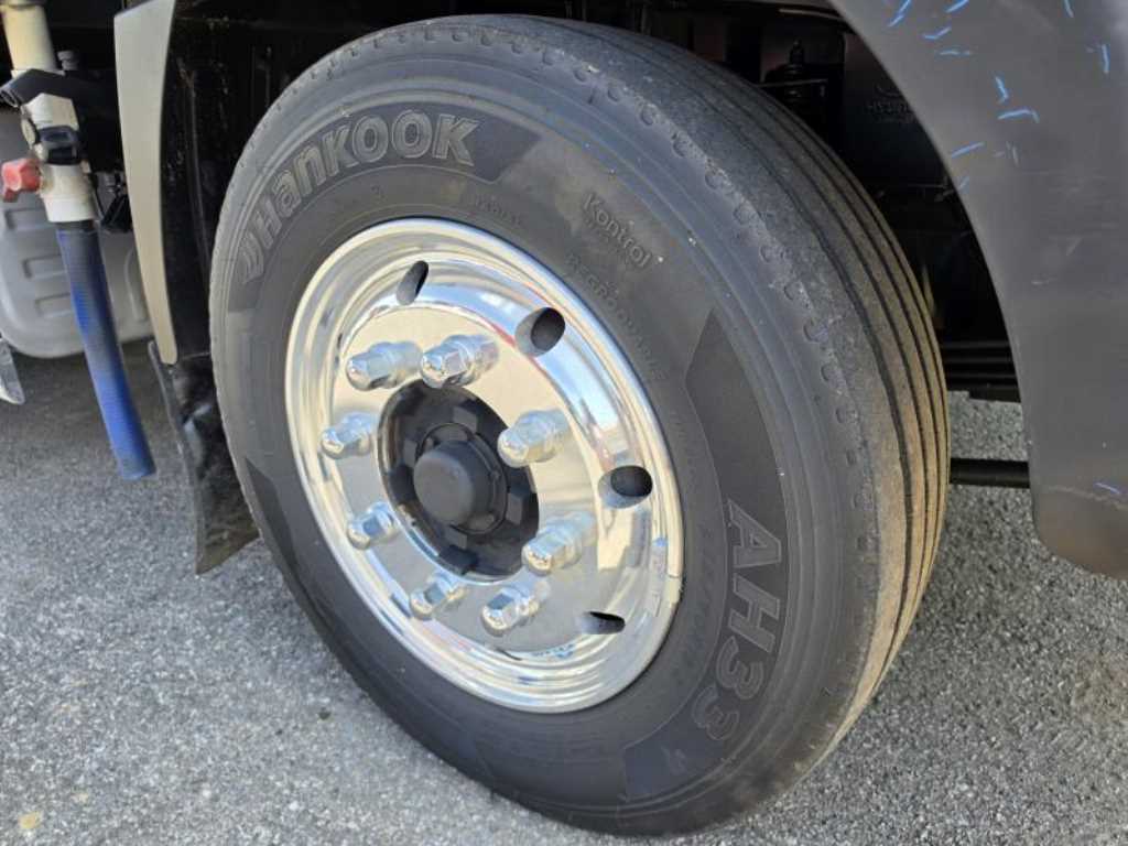 4.5톤 활어차 2016년식 사진 9