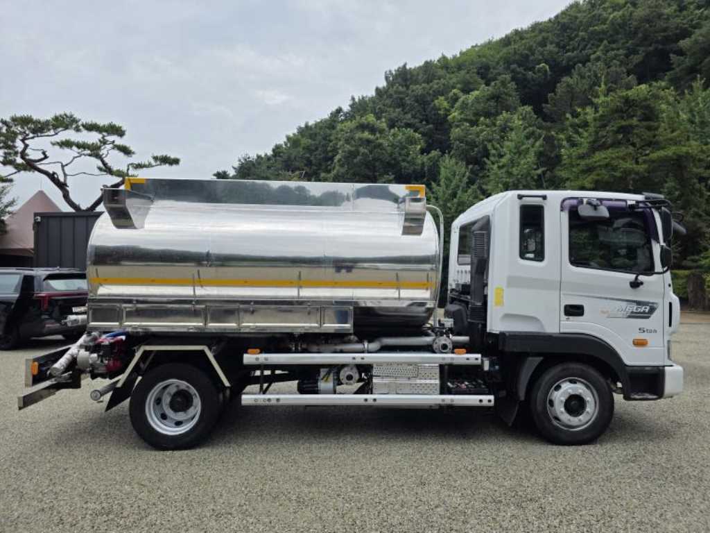 5톤 살수차 2015년식 사진 2